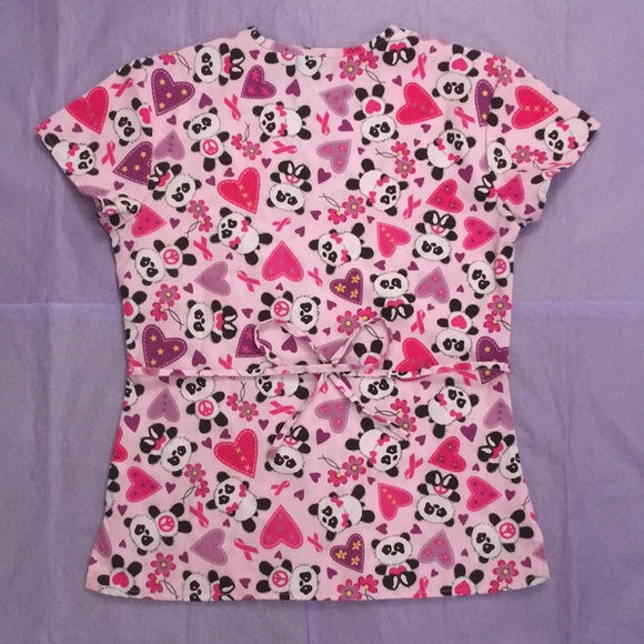 Zikit Pandas Hearts Flowers Ribbons Peace Signs Scrub Top Size X-Small - Picture 2 of 2